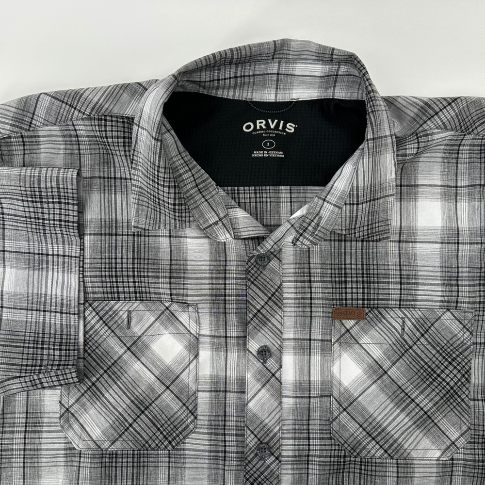 Orvis Button Up Shirt Mens Large Grey Plaid Short Sleeve Technical Hiking Casual